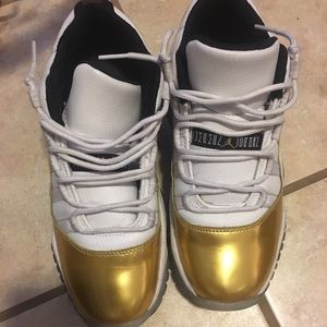 Jordan 11s